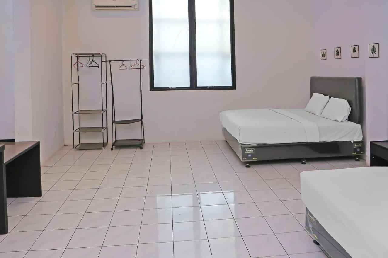 Collection O 92739 Hotel Pintu Besar Jakarta Exterior foto