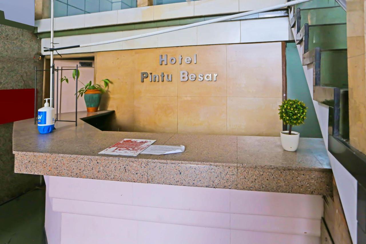 Collection O 92739 Hotel Pintu Besar Jakarta Exterior foto